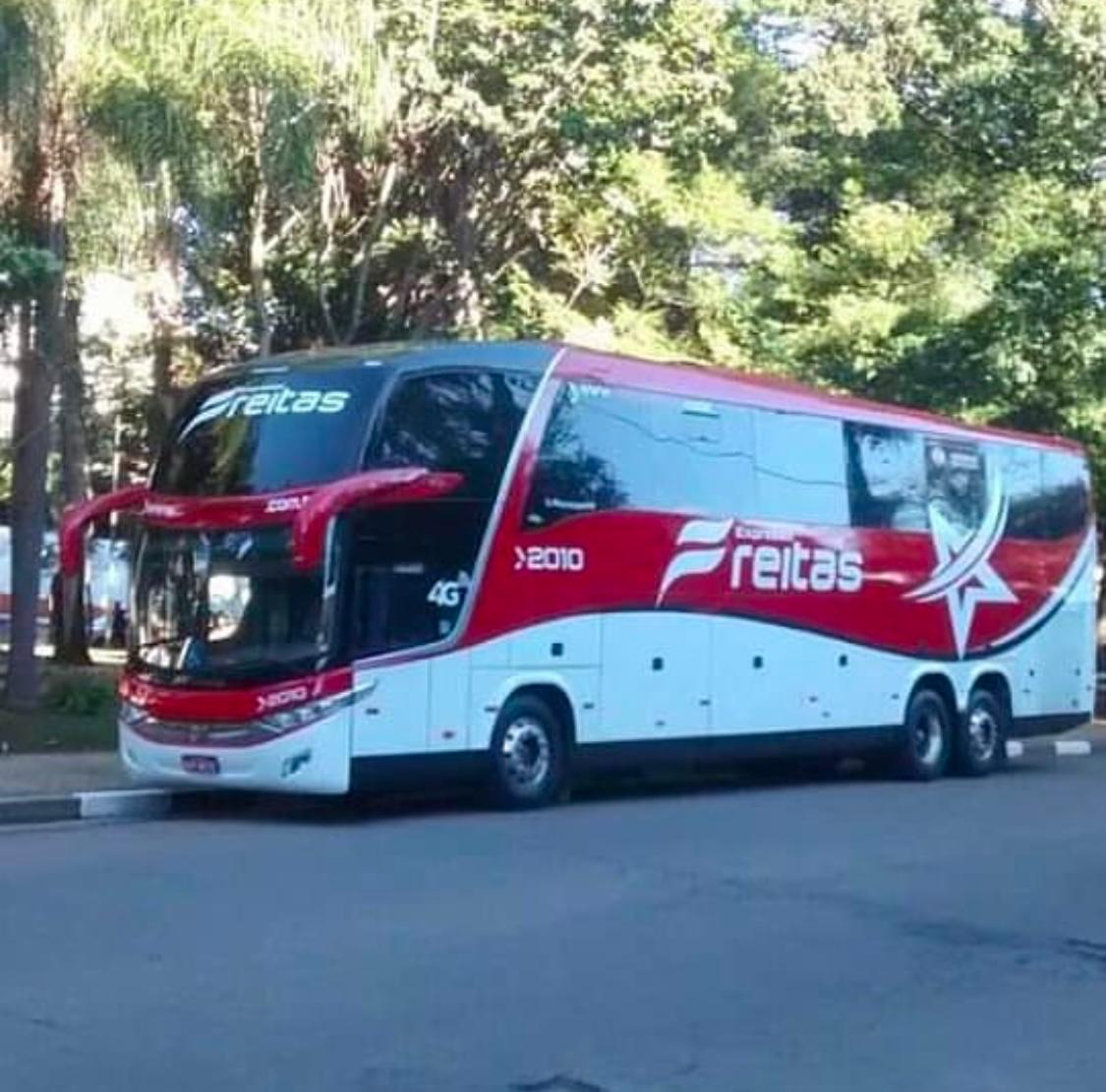 Expresso Freitas — Carro 2050 noite lateral